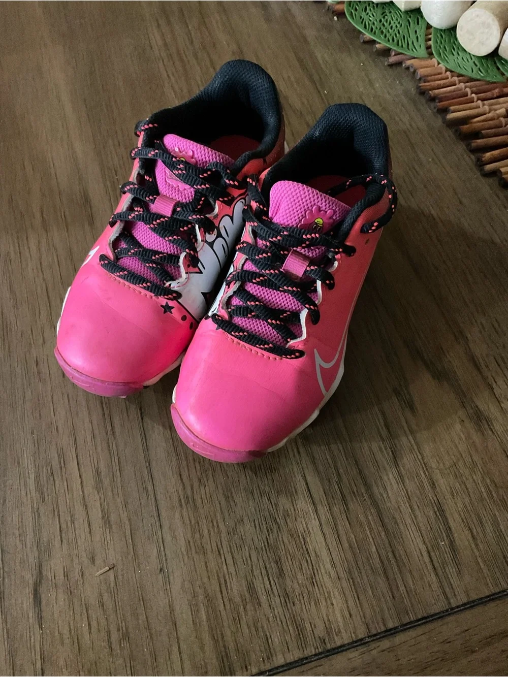Nike Youth 12C Cleats Fuchsia Pink Excellent Condition - Picture 2 of 6